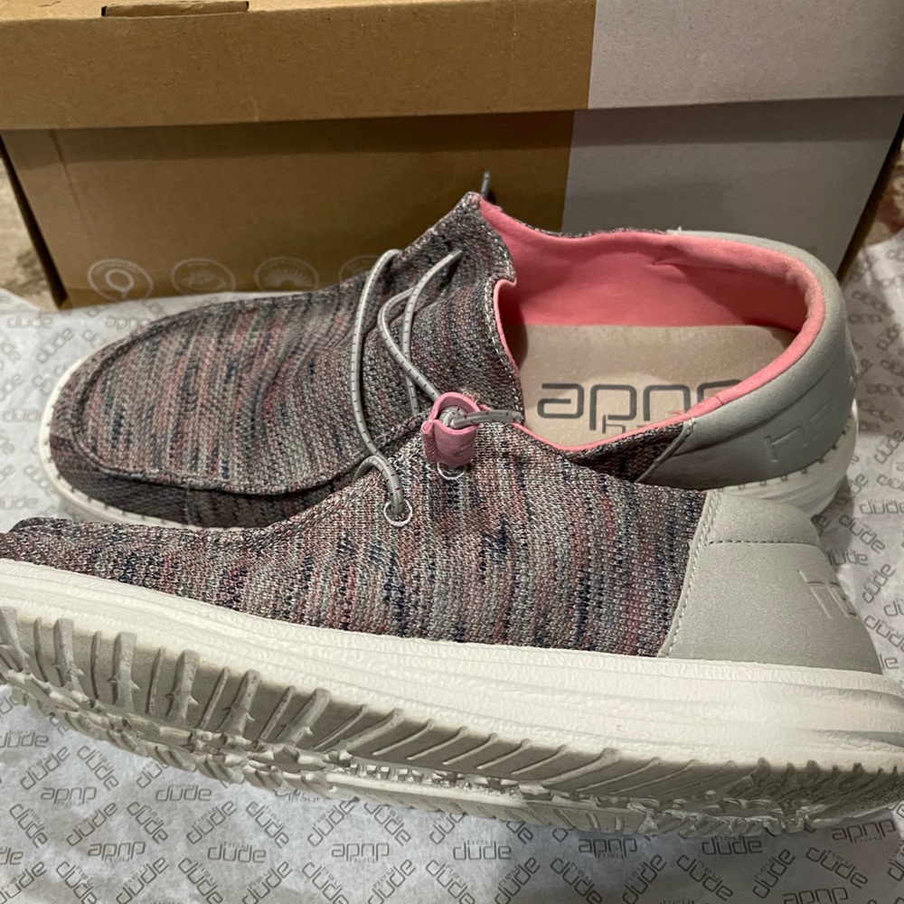 Hey Dude Size 9 Wendy Sox Funk Grey Pink